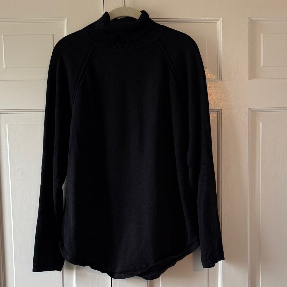 Jeanne Pierre cotton black turtleneck sweater, raglan sleeve a-line slits large